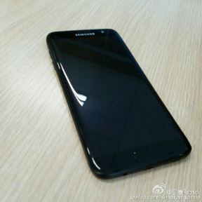 Samsung Galaxy S7 edge crn kao iPhone 7 JetBlack