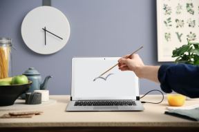 AirBar pretvara laptop u touchscreen
