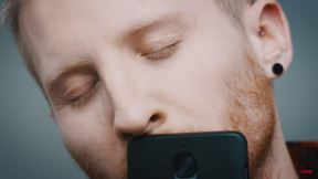 Dan zaljubljenih OnePlus reklama OnePlus 3T na poklon