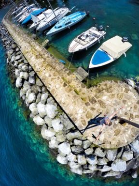 AER kucište za GoPro u obliku strelice koje se baca