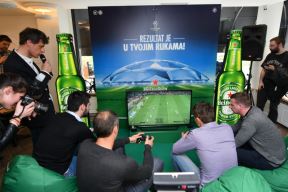 Turnir u PES-u na sony PS4 posetili Saša Ilic i Nenad Milijaš