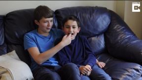 Charlie bit me posle 10 godina viralni youtube video Carli me je ujeo