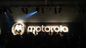 Motorola RAZR premijera London, Motorola RAZR cena u Srbiji, Kakva je Motorola RAZR, RAZR kupovina