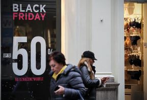 šta je crni petak kupovina onlajn popusti sajber ponedeljak akcije kako kupiti na internetu bezbedno