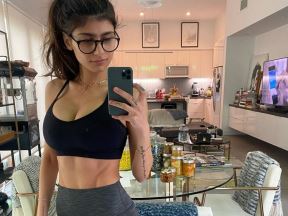 Mia Kalifa pornografija porno snimak profil OnlyFans društvene mreže Instagram