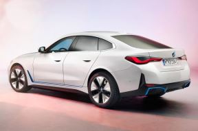 bmw i4 električni automobil vozilo nemačka tesla model 3