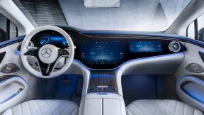 električna limunzina automobil mercedes-benz eqs mbux hyperscreen