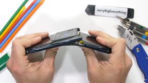 puko ko grisina novi gejming telefon ipak nije izdržao pritisak