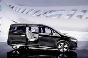mercedes-benz električni automobil eqt minivan 