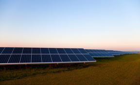 Novi tip solarnih ćelija feroelektrični kristali objašnjenje