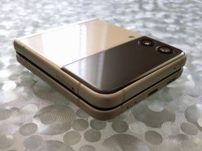 Samsung Galaxy Z Flip3 5G Slike Uživo (3)