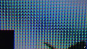 OLED ekran uveličan tako da se vide pojedinačni pikseli