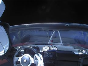 Tesla Roadster u svemiru