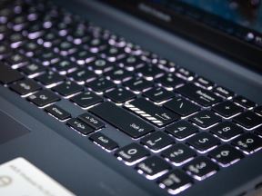 asus-vivo-book-stefan-stojanović-24.jpg