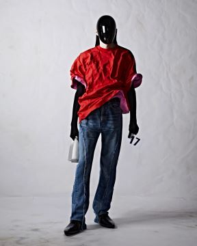 Balenciaga_BangOlufsen_torba zvučnik 3.jpg