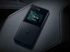 Motorola Moto Razr 2022 12.jpg