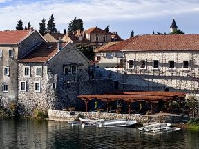 Huawei Mate50 Bosna 0-1.jpg