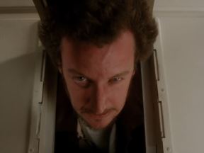 Home Alone - Theatrical Trailer Remastered in HD 1-17 screenshot.png
