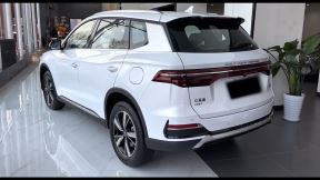 2022 BYD Song Pro DM-i in-depth Walkaround 3-22 screenshot.png