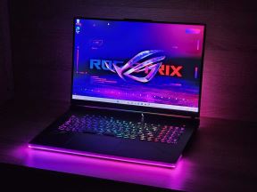 ASUS ROG STRIX SCAR 18 laptop test recenzija 2023