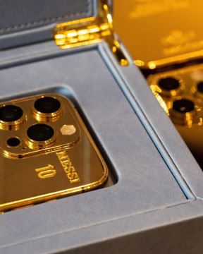 Mesi zlatni iPhone Pro 9.jpg