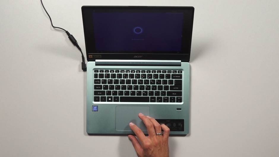 Novi punjač od 240 W USB Type-C 2.1