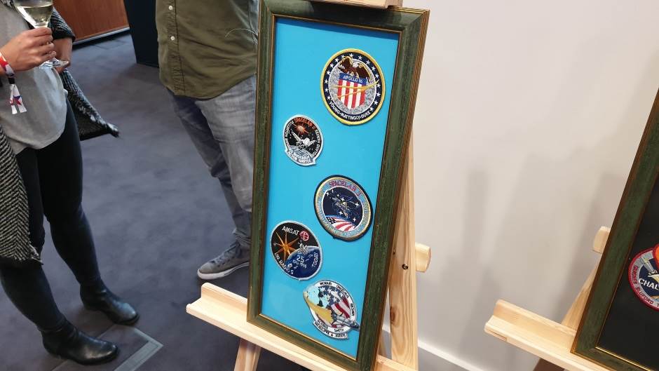 SpaceX raketa udara u Mesec