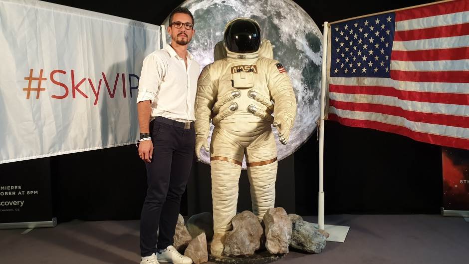 SpaceX raketa udara u Mesec