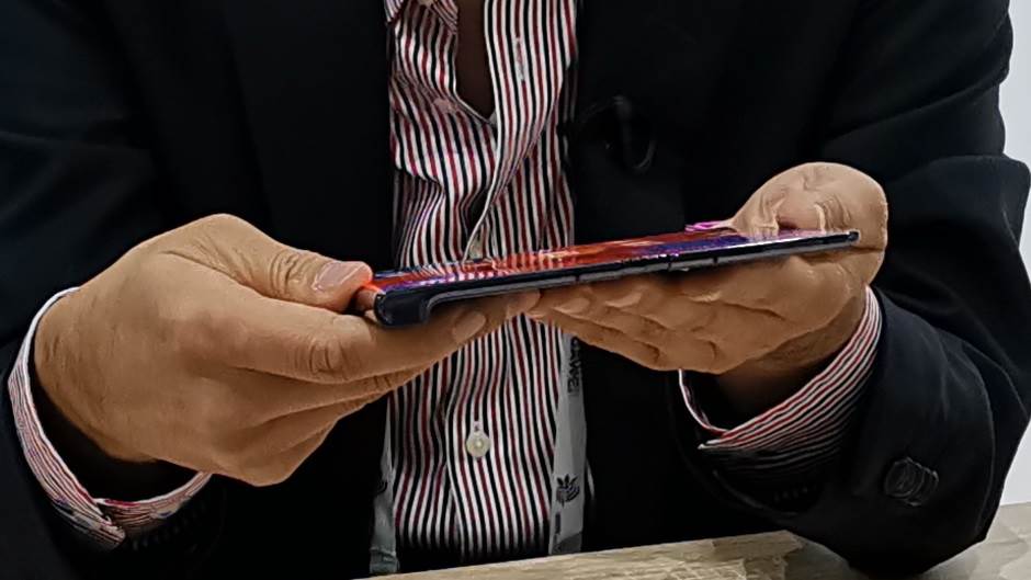 Huawei rasprodao Mate X sa savitljivim ekranom za minut!