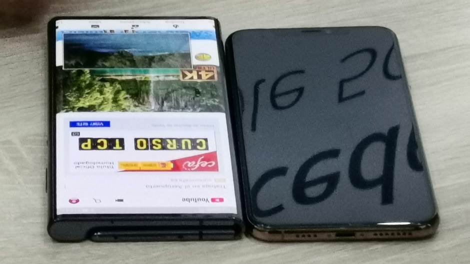 Huawei rasprodao Mate X sa savitljivim ekranom za minut!