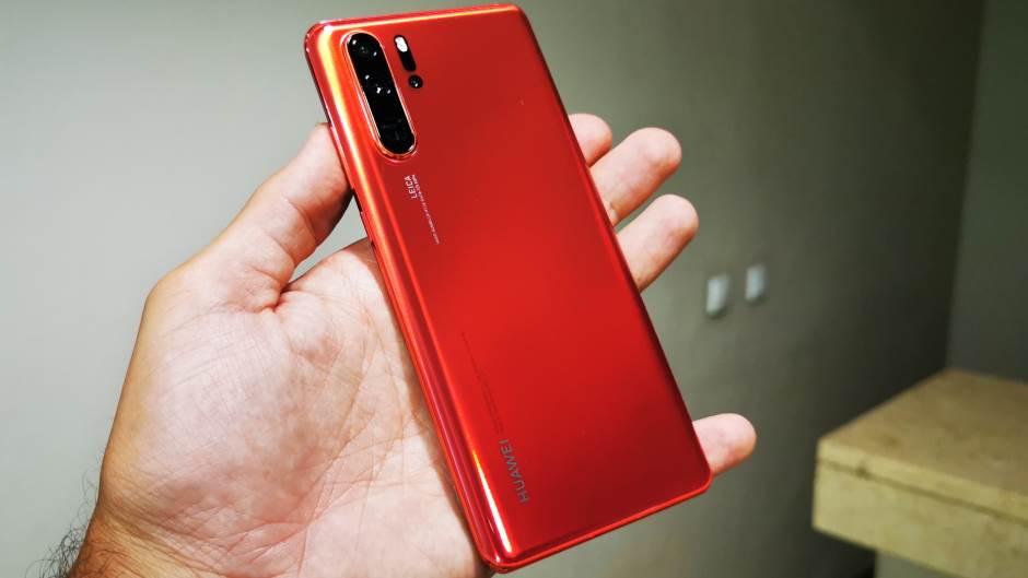 SAD izdaju dozvole nekim firmama za prodaju robe Huawei kompaniji