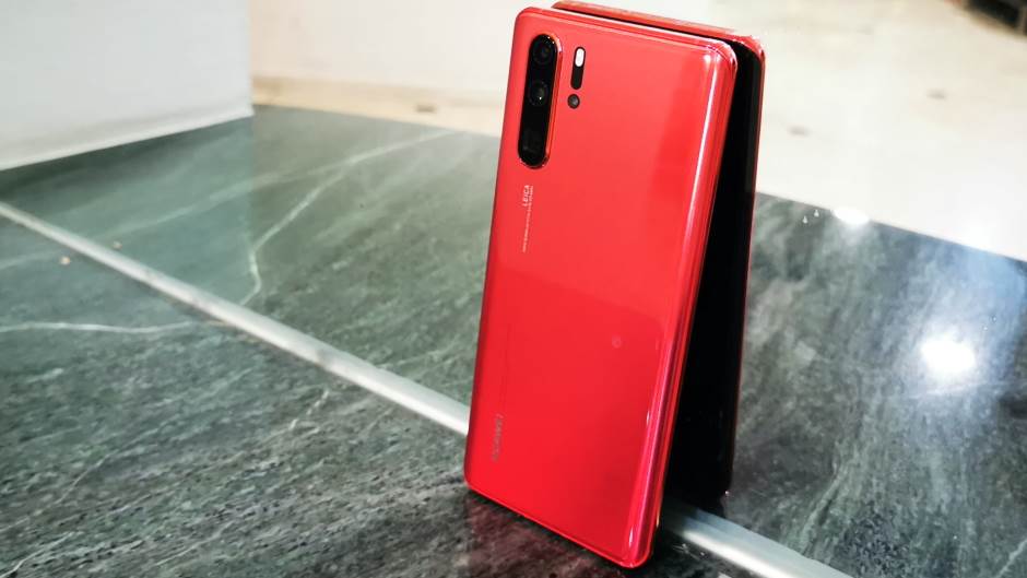 SAD izdaju dozvole nekim firmama za prodaju robe Huawei kompaniji