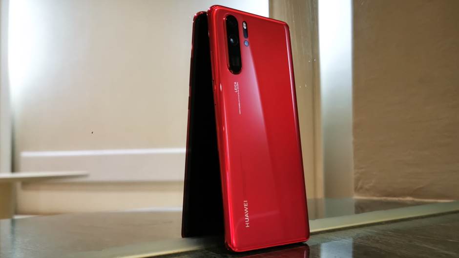 SAD izdaju dozvole nekim firmama za prodaju robe Huawei kompaniji