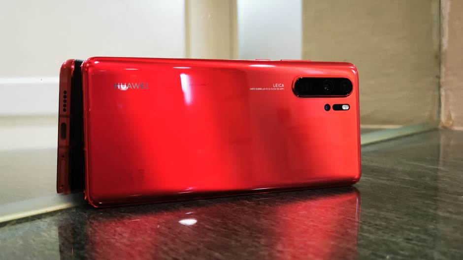 SAD izdaju dozvole nekim firmama za prodaju robe Huawei kompaniji