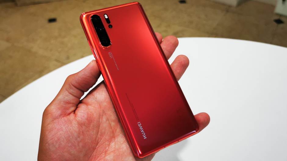 SAD izdaju dozvole nekim firmama za prodaju robe Huawei kompaniji