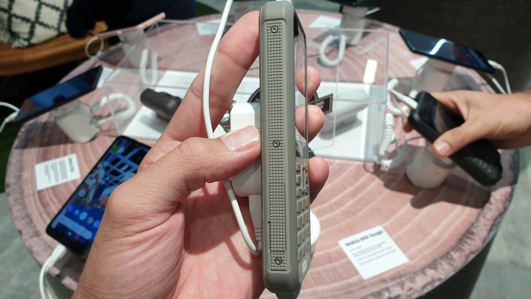 Nekad poznat kao najjači telefon ikad, ponovo je u Srbiji: HERKULES! (FOTO)