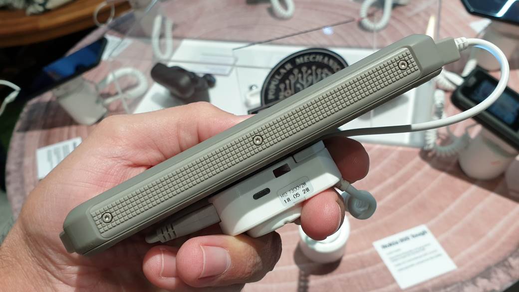 Nekad poznat kao najjači telefon ikad, ponovo je u Srbiji: HERKULES! (FOTO)