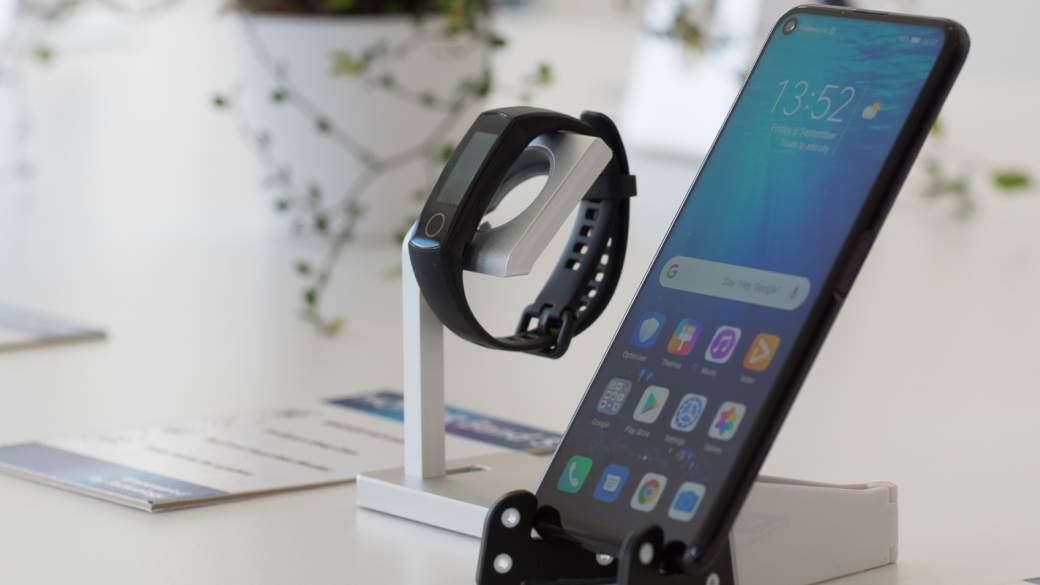 Srezane cene i isporuka do kuće, SAD JE VREME da kupite telefon ili sat