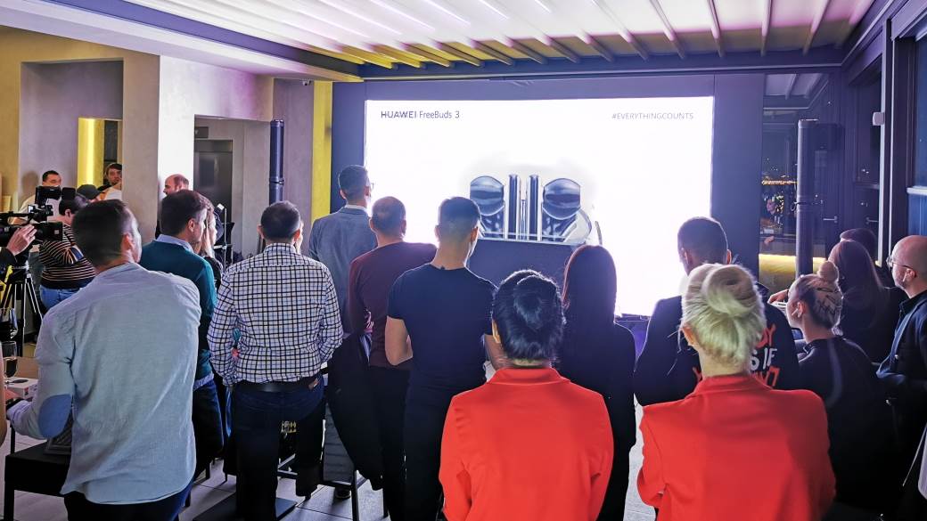 NEMA PREMIJERA prvi put u Srbiji: Ljudi ćutali, mašine govorile (FOTO)