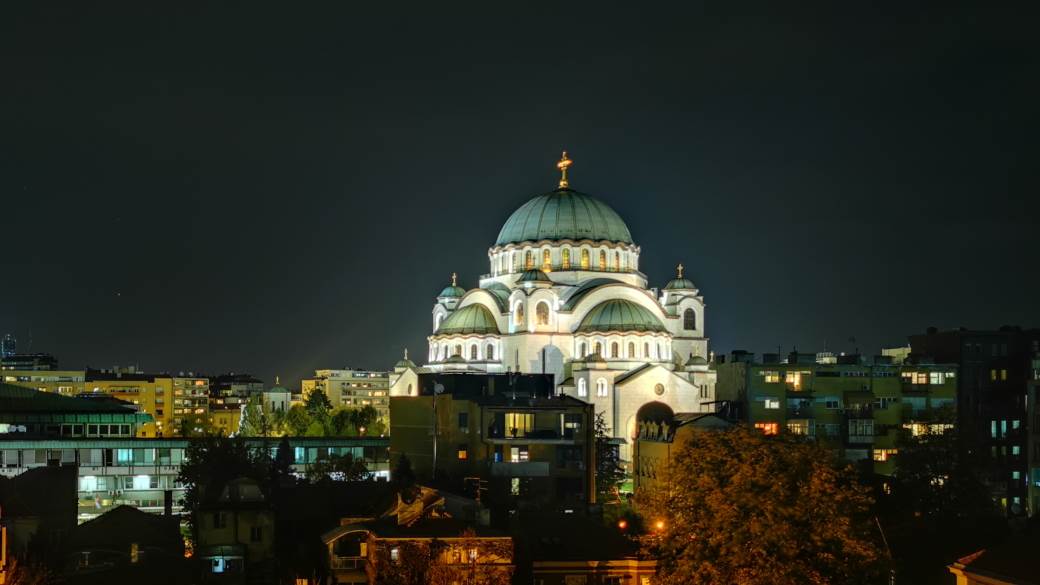 NEMA PREMIJERA prvi put u Srbiji: Ljudi ćutali, mašine govorile (FOTO)