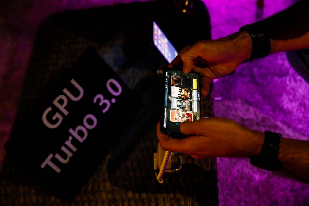 Posle dužeg čekanja novi model telefona najzad i kod nas (FOTO, VIDEO)