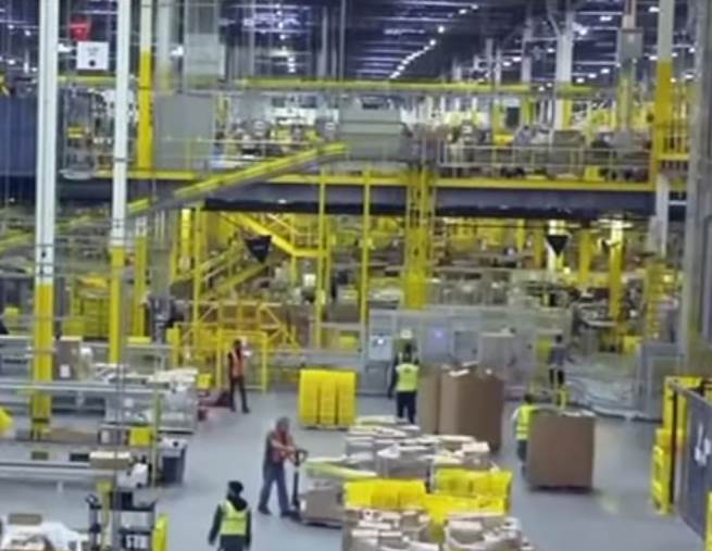 Amazon zaposljava 150.000 sezonskih radnika