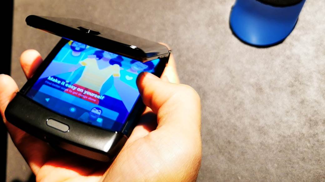 Motorola RAZR premijera London, Motorola RAZR cena u Srbiji, Kakva je Motorola RAZR, RAZR kupovina