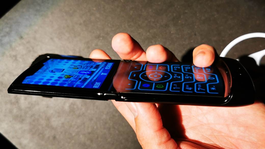 Motorola RAZR premijera London, Motorola RAZR cena u Srbiji, Kakva je Motorola RAZR, RAZR kupovina