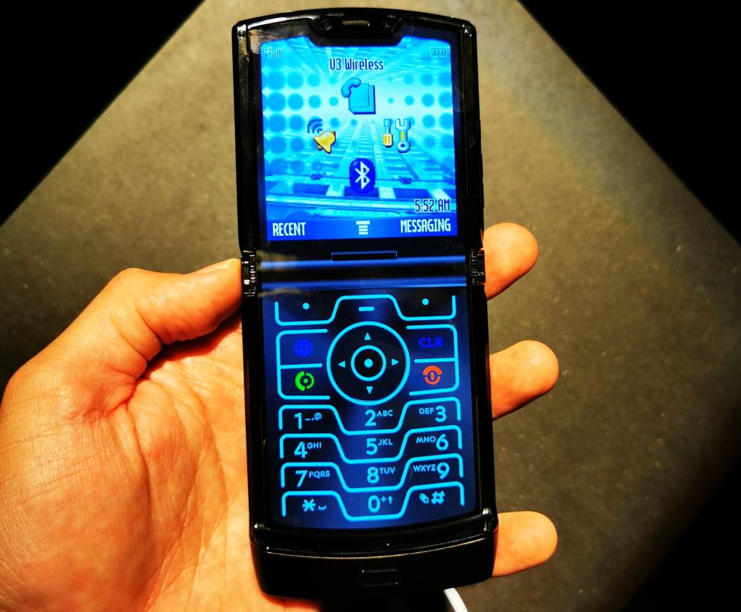 Motorola RAZR premijera London, Motorola RAZR cena u Srbiji, Kakva je Motorola RAZR, RAZR kupovina