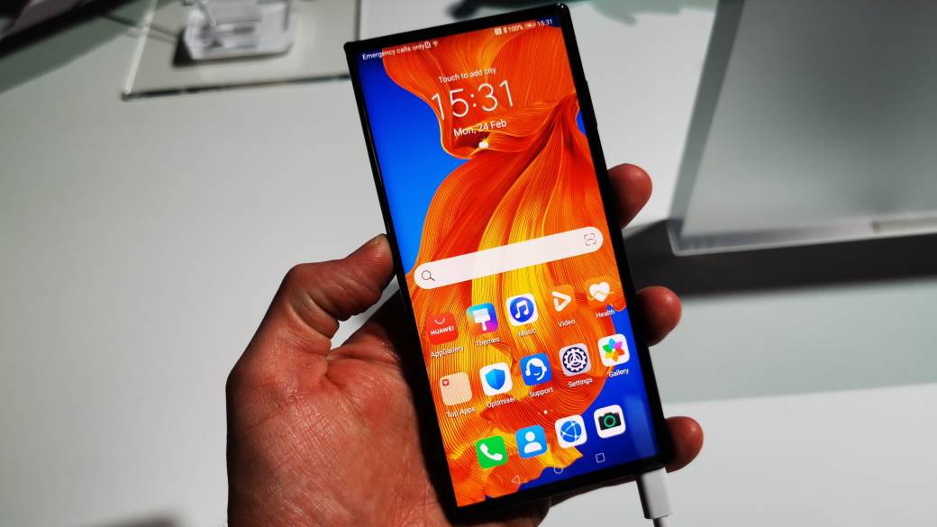 Najskuplji telefon dosad stiže u Srbiju, spremajte 2.500 evra (FOTO, VIDEO)