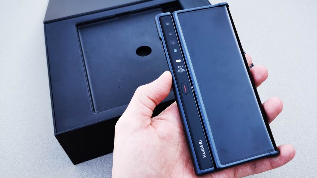 Najskuplji telefon dosad stiže u Srbiju, spremajte 2.500 evra (FOTO, VIDEO)