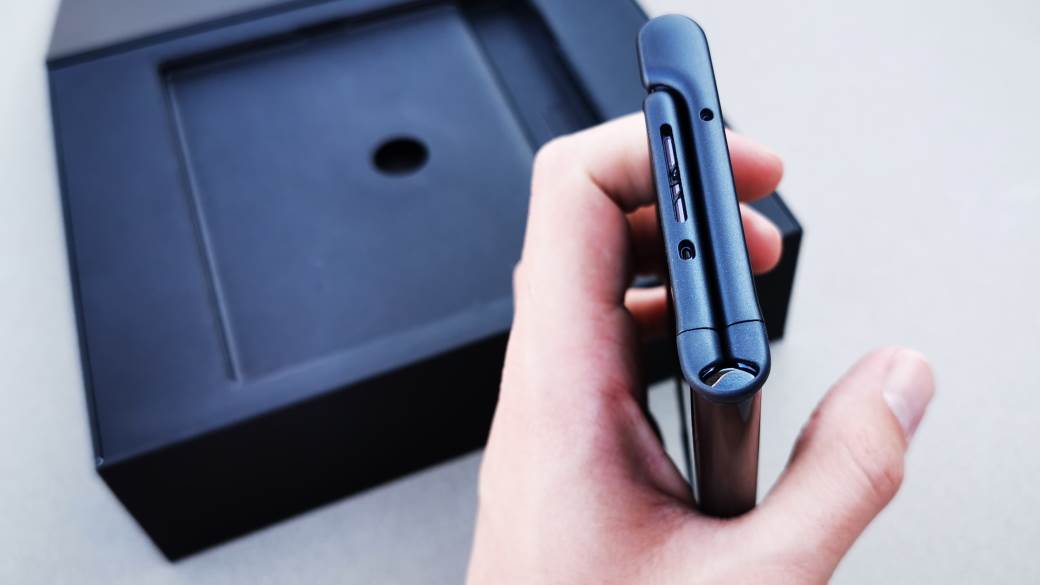 Najskuplji telefon dosad stiže u Srbiju, spremajte 2.500 evra (FOTO, VIDEO)