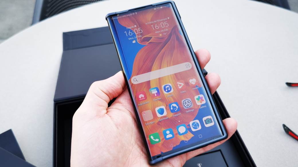 Najskuplji telefon dosad stiže u Srbiju, spremajte 2.500 evra (FOTO, VIDEO)