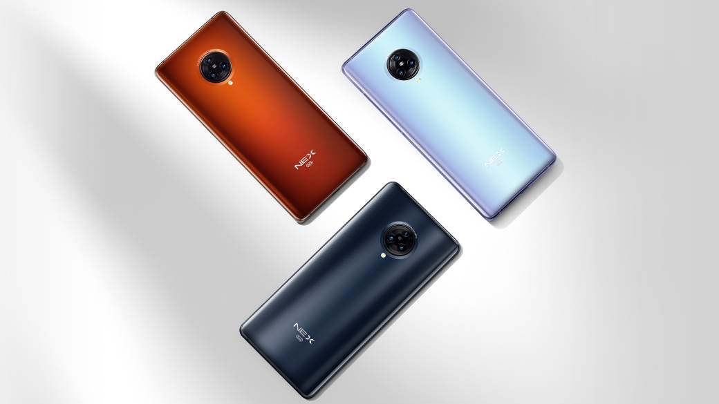 APSURDNO: Spremite se, cena telefona diže se na 1.500 evra